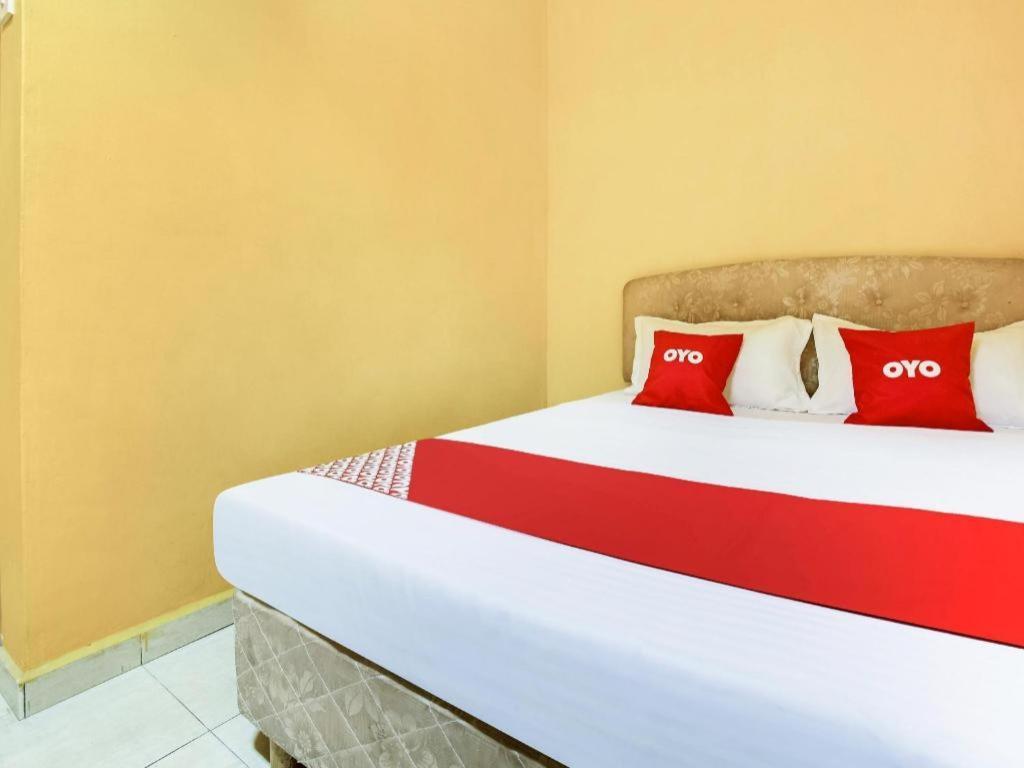 Oyo 89406 Lucky Budget Hotel Nilai Ngoại thất bức ảnh