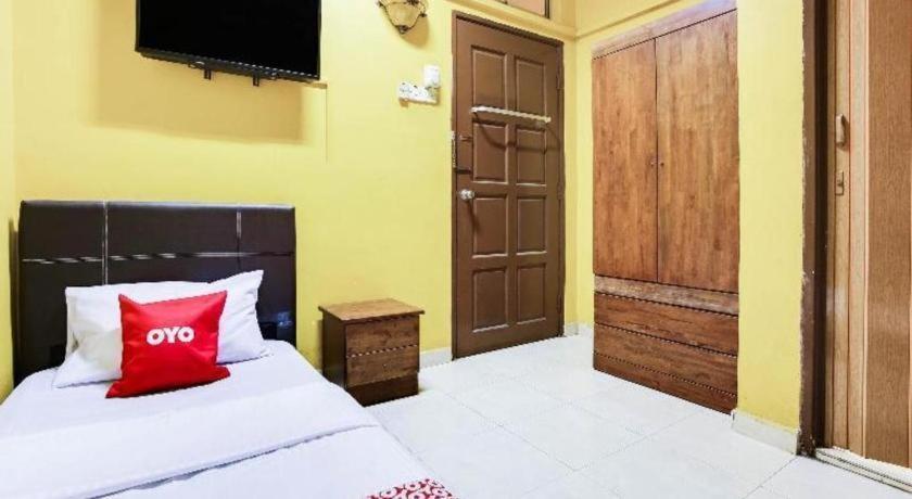 Oyo 89406 Lucky Budget Hotel Nilai Ngoại thất bức ảnh